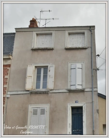 Immeuble à vendre ANGERS (49), proche hyper centre Lot de 2 appartements à rénover.