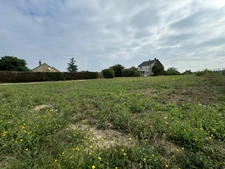 Dpt Maine et Loire (49), à vendre proche de JARZE terrain d'environ 1970 M².