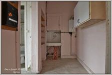 Immeuble à vendre ANGERS (49), proche hyper centre Lot de 2 appartements à rénover.