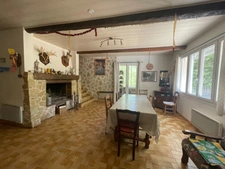 Maison à vendre 6 pièces  ()