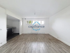 BÉNERVILLE-SUR-MER – Appartement en souplex à 3 min de la plage avec piscine