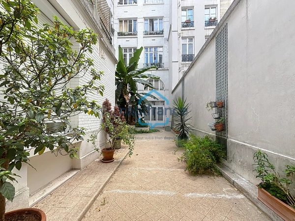 Élégance Art Déco et esprit loft au cœur du 9ᵉ arrondissement de Paris