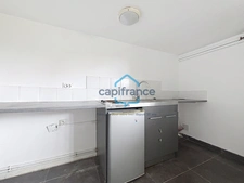 BÉNERVILLE-SUR-MER – Appartement en souplex à 3 min de la plage avec piscine