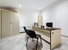 Local professionnel d’environ 150 m² à vendre à Petit-Couronne