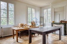 Characterful late 19th-century manor house with 2 hectares of parkland, outbuildings and rental income – Sought-after area near Rouen