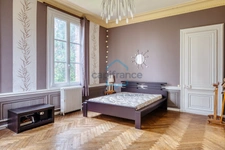 Characterful late 19th-century manor house with 2 hectares of parkland, outbuildings and rental income – Sought-after area near Rouen