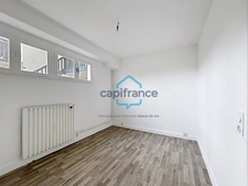BÉNERVILLE-SUR-MER – Appartement en souplex à 3 min de la plage avec piscine