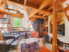 ILE DE GROIX - Domaine 9600m2, 2 habitations. Maison de154m2 sortie d'un livre d'aventure!