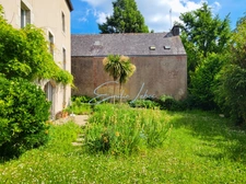 Riec sur Belon - Maison bourgeoise, 4 niveaux, centre bourg, jardin clos avec puits, près de 250m2! Unique!! 