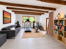 LE TREVOUX - Propriété en pierre avec maison principale, gîte indépendant et dépendances sur près d’un hectare