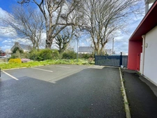 Dpt Finistère (29), à louer PLOUGUERNEAU appartement T2   