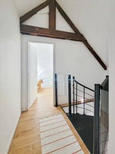 NEVEZ - Superbe duplex T3 rénové, esprit loft, à 7 minutes des plages, au calme, centre bourg!