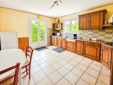 Trégunc – Maison 146 m² avec T2 indépendant, sous-sol complet et 5 580 m² de terrain au calme