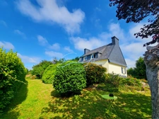 Trégunc – Maison 146 m² avec T2 indépendant, sous-sol complet et 5 580 m² de terrain au calme