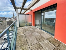 Dpt Finistère (29), à louer PLOUGUERNEAU CENTRE VILLE, Appartement T2 de 71,47 M2 avec terrasse au 2ème étage avec ascenseur