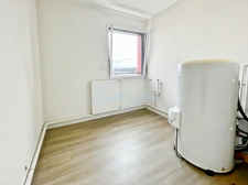 Dpt Finistère (29), à louer PLOUGUERNEAU CENTRE VILLE, Appartement T2 de 71,47 M2 avec terrasse au 2ème étage avec ascenseur