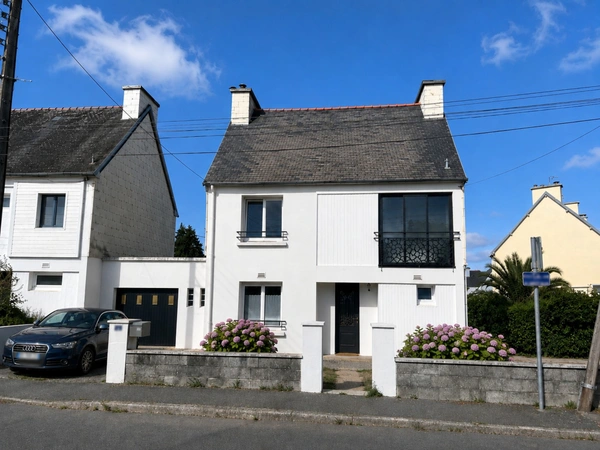 PONT-AVEN – Maison familiale rénovée, pensée pour évoluer jusqu’à 5 chambres