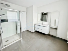 Dpt Finistère (29), à louer PLOUGUERNEAU CENTRE VILLE, Appartement T2 de 71,47 M2 avec terrasse au 2ème étage avec ascenseur
