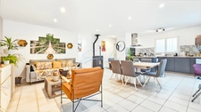 Querrien / NUE-PROPRIETE – Opportunité rare : maison récente 3 chambres, plain-pied avec jardin !