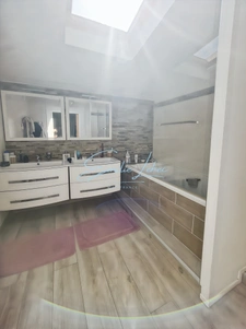 Riec-sur-Bélon – Maison entièrement rénovée – 110 m² – 3 chambres – Terrain de 1 500 m²