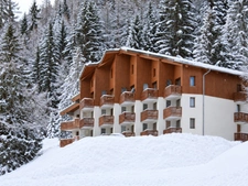 Valfréjus — T2 avec balcon et parking, votre pied-à-terre à la montagne été comme hiver, meublé et équipé!