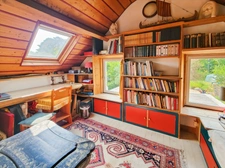 ILE DE GROIX - Domaine 9600m2, 2 habitations. Maison de154m2 sortie d'un livre d'aventure!