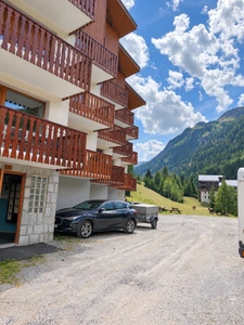 Valfréjus — T2 avec balcon et parking, votre pied-à-terre à la montagne été comme hiver, meublé et équipé!