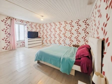 INVESTISSEURS!!! Centre-bourg d'Elliant - Immeuble 300m2 et parcelle de plus de 1000m2 divisible.