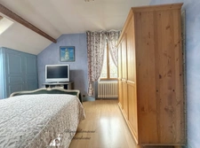 À 2 MIN DU RER E CHAMPIGNY CENTRE – MAISON 123 M² HABITABLES – 4 CHAMBRES/GRAND SEJOUR– TERRAIN 400 M² – 2 GARAGES – ATELIER 30 M²