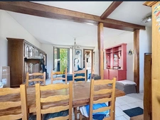 À 2 MIN DU RER E CHAMPIGNY CENTRE – MAISON 123 M² HABITABLES – 4 CHAMBRES/GRAND SEJOUR– TERRAIN 400 M² – 2 GARAGES – ATELIER 30 M²