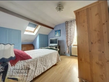 À 2 MIN DU RER E CHAMPIGNY CENTRE – MAISON 123 M² HABITABLES – 4 CHAMBRES/GRAND SEJOUR– TERRAIN 400 M² – 2 GARAGES – ATELIER 30 M²