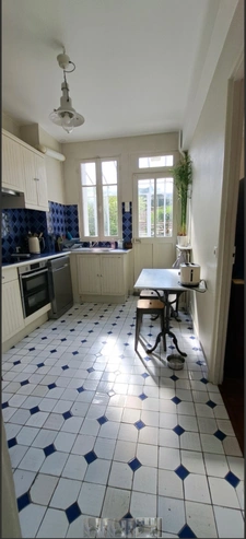 CHAMPIGNY SUR MARNE (94) A 2mn a pied du RER E /Maison 5 pieces 118m²