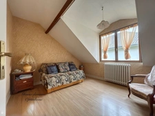 À 2 MIN DU RER E CHAMPIGNY CENTRE – MAISON 123 M² HABITABLES – 4 CHAMBRES/GRAND SEJOUR– TERRAIN 400 M² – 2 GARAGES – ATELIER 30 M²