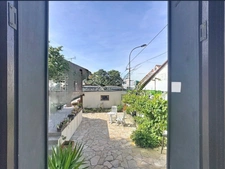 À 2 MIN DU RER E CHAMPIGNY CENTRE – MAISON 123 M² HABITABLES – 4 CHAMBRES/GRAND SEJOUR– TERRAIN 400 M² – 2 GARAGES – ATELIER 30 M²
