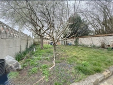 À 2 MIN DU RER E CHAMPIGNY CENTRE – MAISON 123 M² HABITABLES – 4 CHAMBRES/GRAND SEJOUR– TERRAIN 400 M² – 2 GARAGES – ATELIER 30 M²