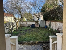 À 2 MIN DU RER E CHAMPIGNY CENTRE – MAISON 123 M² HABITABLES – 4 CHAMBRES/GRAND SEJOUR– TERRAIN 400 M² – 2 GARAGES – ATELIER 30 M²