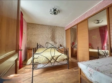 À 2 MIN DU RER E CHAMPIGNY CENTRE – MAISON 123 M² HABITABLES – 4 CHAMBRES/GRAND SEJOUR– TERRAIN 400 M² – 2 GARAGES – ATELIER 30 M²