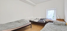 Grande bâtisse de 14 pièces – 262 m² habitables (répartie en 3 logements) – Courtemont-Varennes (02)
