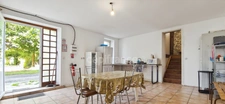 Grande bâtisse de 14 pièces – 262 m² habitables (répartie en 3 logements) – Courtemont-Varennes (02)