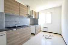 AY-CHAMPAGNE – Appartement T3 avec balcon, ascenseur et grenier, dans une résidence calme et sécurisée