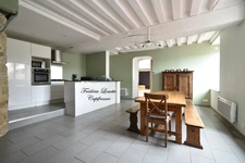 Maison à vendre 6 pièces CHATILLON SUR MARNE (51)EN EXCLUSIVITÉ – Châtillon-sur-Marne (51) – 170 m² avec cour, terrasse et dépendance + activité gîte
