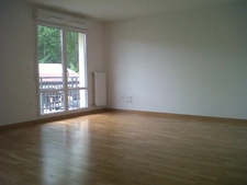 Dpt Marne (51), à louer EPERNAY Avenue de Champagne appartement T3 de 78 m² 