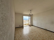 MARSEILLE 10ème / 6ème : T3 Traversant avec Balcon Sud –vue dégagée - 5ème étage avec ascenseur – Proche Castellane