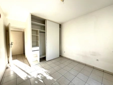 Exclusivité –  Idéal Investissement - T3 Jardin 50m2 avec DEUX PARKINGS - limite Allauch, résidence de 2011