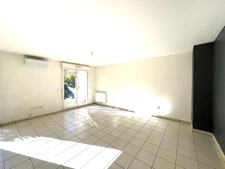Exclusivité –  Idéal Investissement - T3 Jardin 50m2 avec DEUX PARKINGS - limite Allauch, résidence de 2011