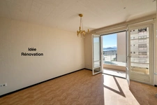 MARSEILLE 10ème / 6ème : T3 Traversant avec Balcon Sud –vue dégagée - 5ème étage avec ascenseur – Proche Castellane