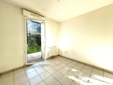 Exclusivité –  Idéal Investissement - T3 Jardin 50m2 avec DEUX PARKINGS - limite Allauch, résidence de 2011