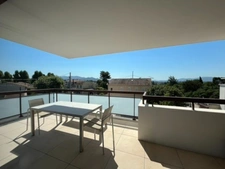 T4 de 85m2 + 2 PARKINGS EN SOUS SOL + TERRASSE A CHATEAU GOMBERT