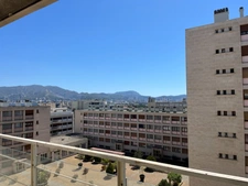 MARSEILLE 10ème / 6ème : T3 Traversant avec Balcon Sud –5ème étage avec ascenseur – Proche Castellane