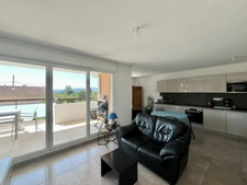 T4 CHATEAU GOMBERT 85m2 + 2 PARKINGS EN SOUS SOL + TERRASSE 41m2